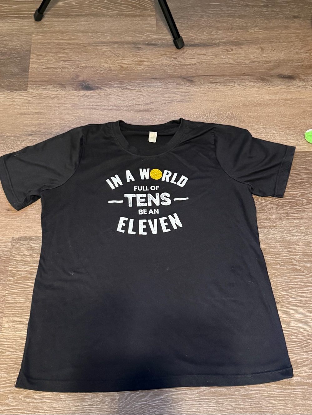 Stranger Things "Be An Eleven" Graphic Tee XL Black Waffle Print